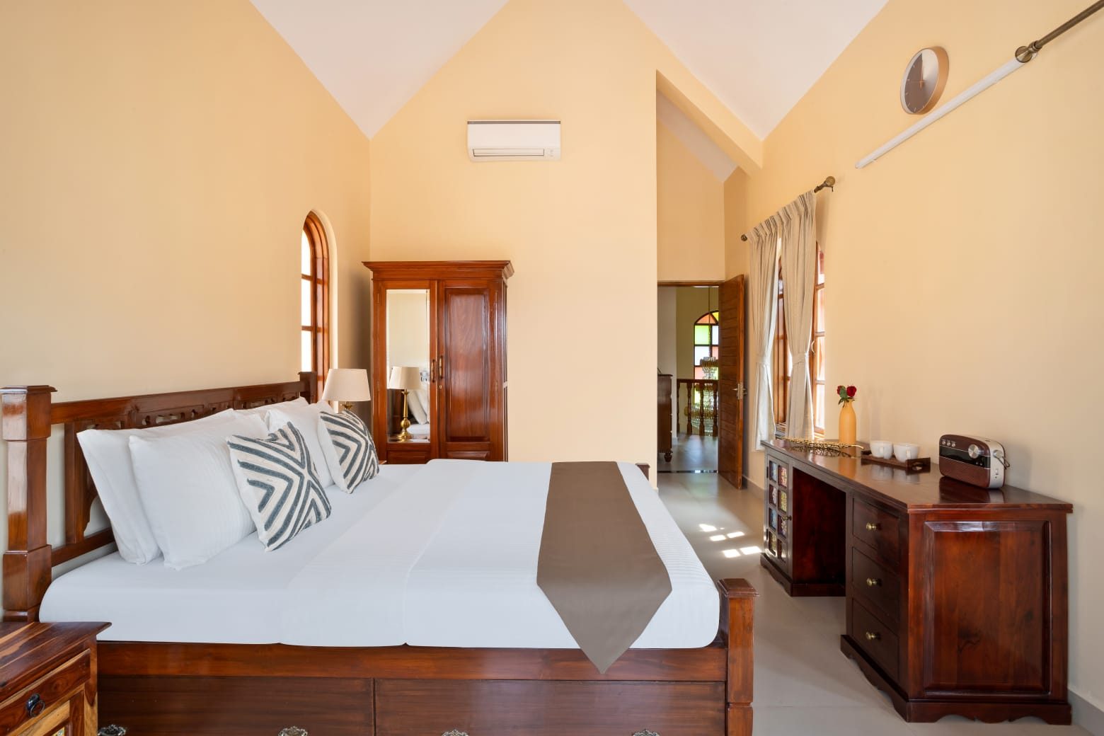 Family bedroom at Casa de Leracon with queen bed